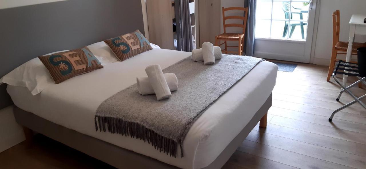 Hotel Aux Rochers de l'Ocean Givrand Extérieur photo