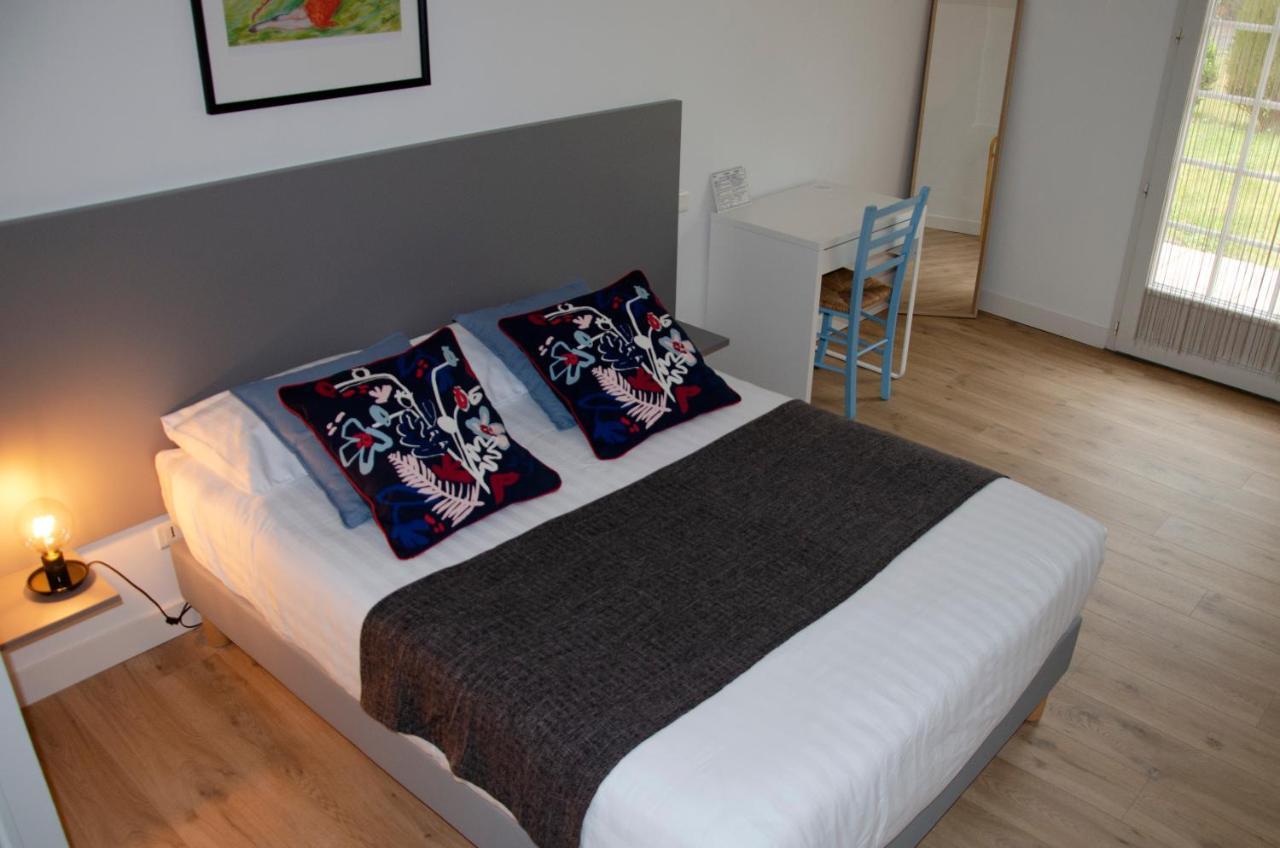 Hotel Aux Rochers de l'Ocean Givrand Extérieur photo