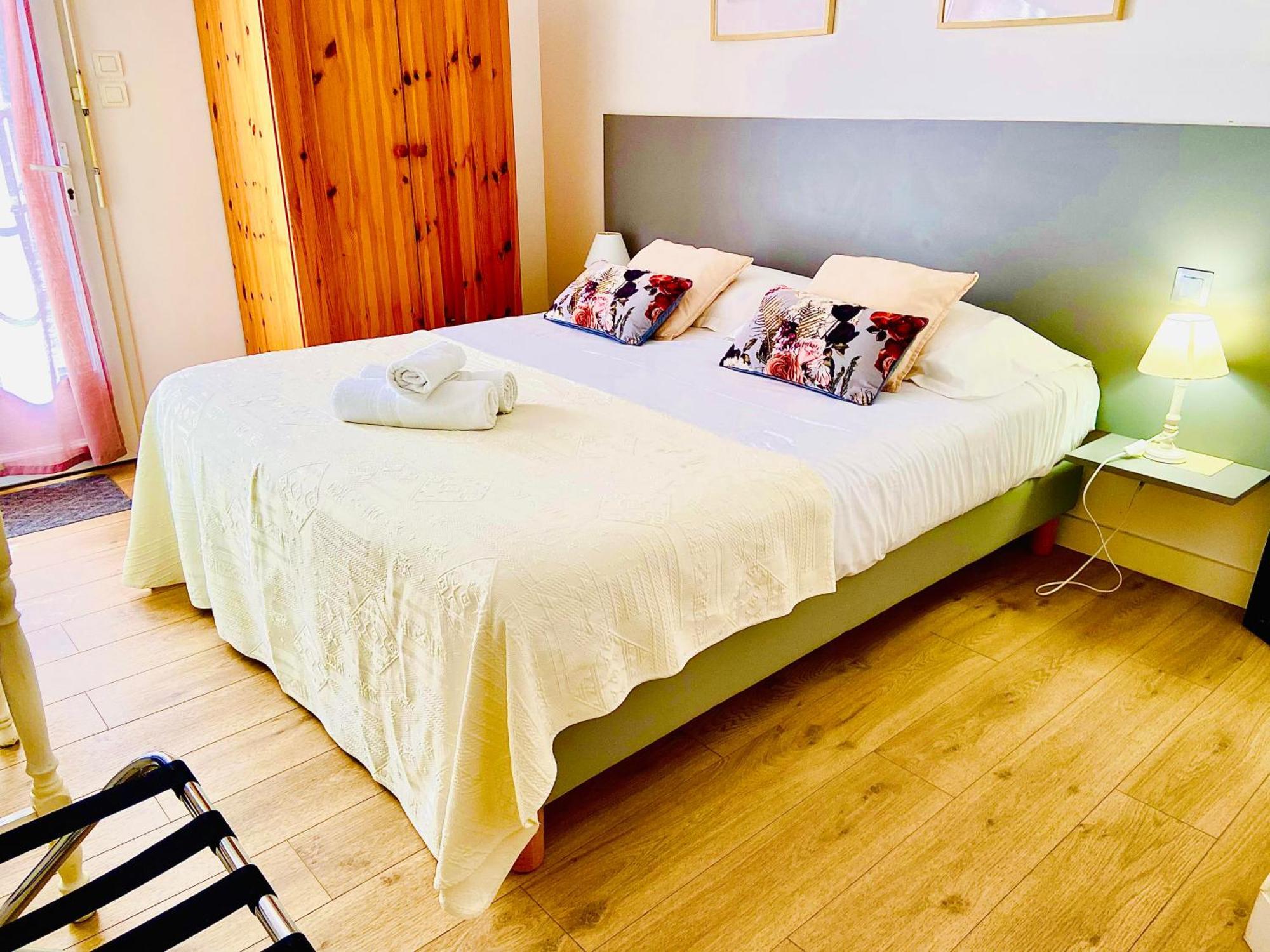 Hotel Aux Rochers de l'Ocean Givrand Extérieur photo