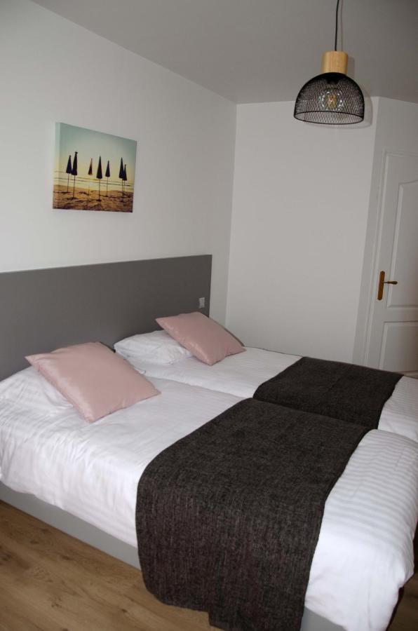 Hotel Aux Rochers de l'Ocean Givrand Extérieur photo